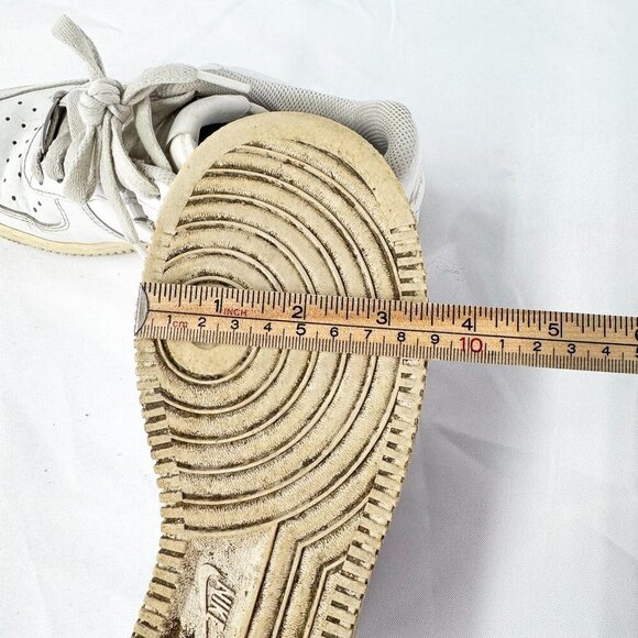 WOMENS WHITE NIKE AIR FORCE SNEAKERS SIZE 6 US - Picture 4 of 6
